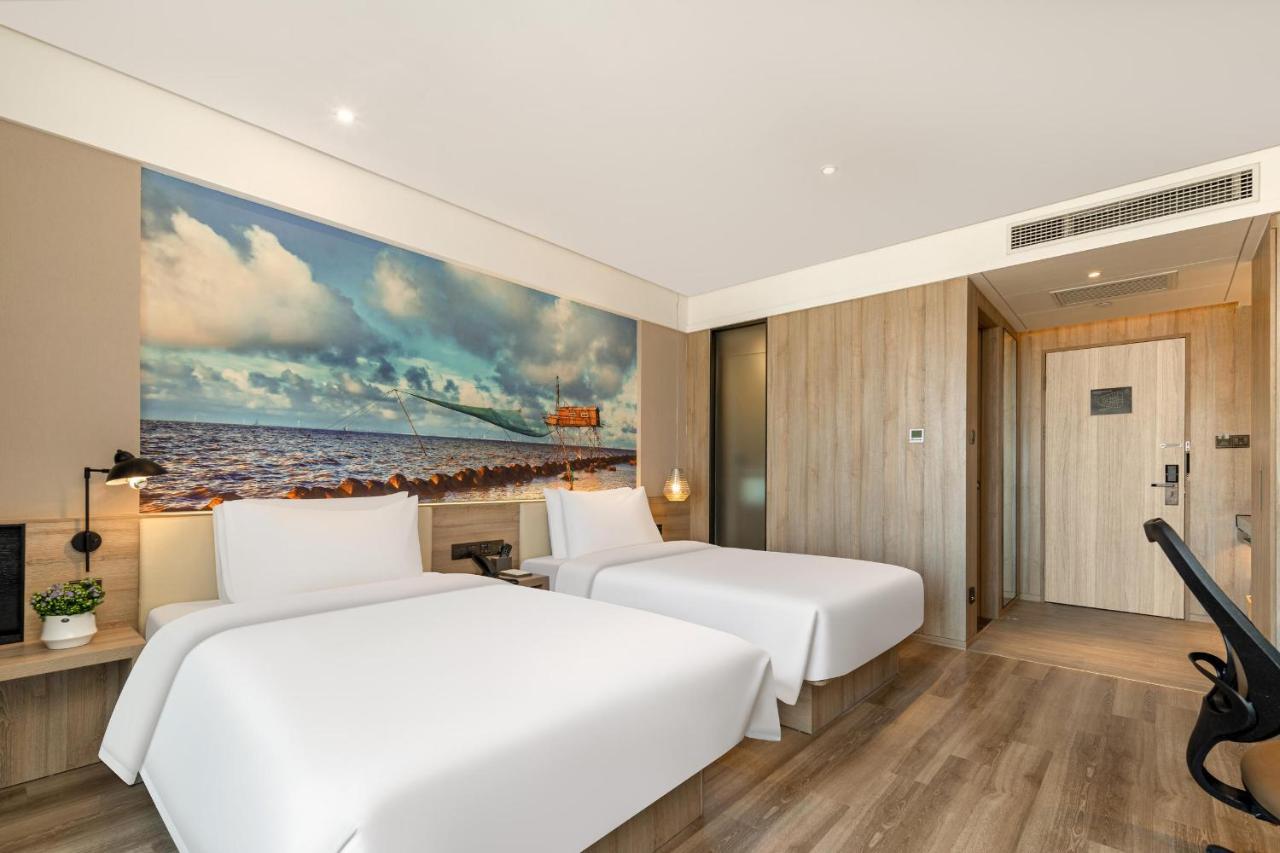 Atour Minhang Industrial Park Hotel 4*