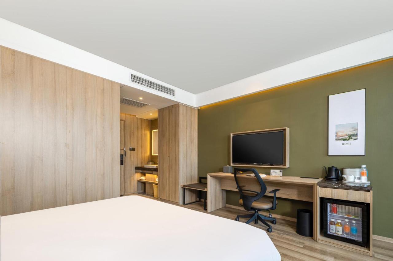 Atour Minhang Industrial Park 4*