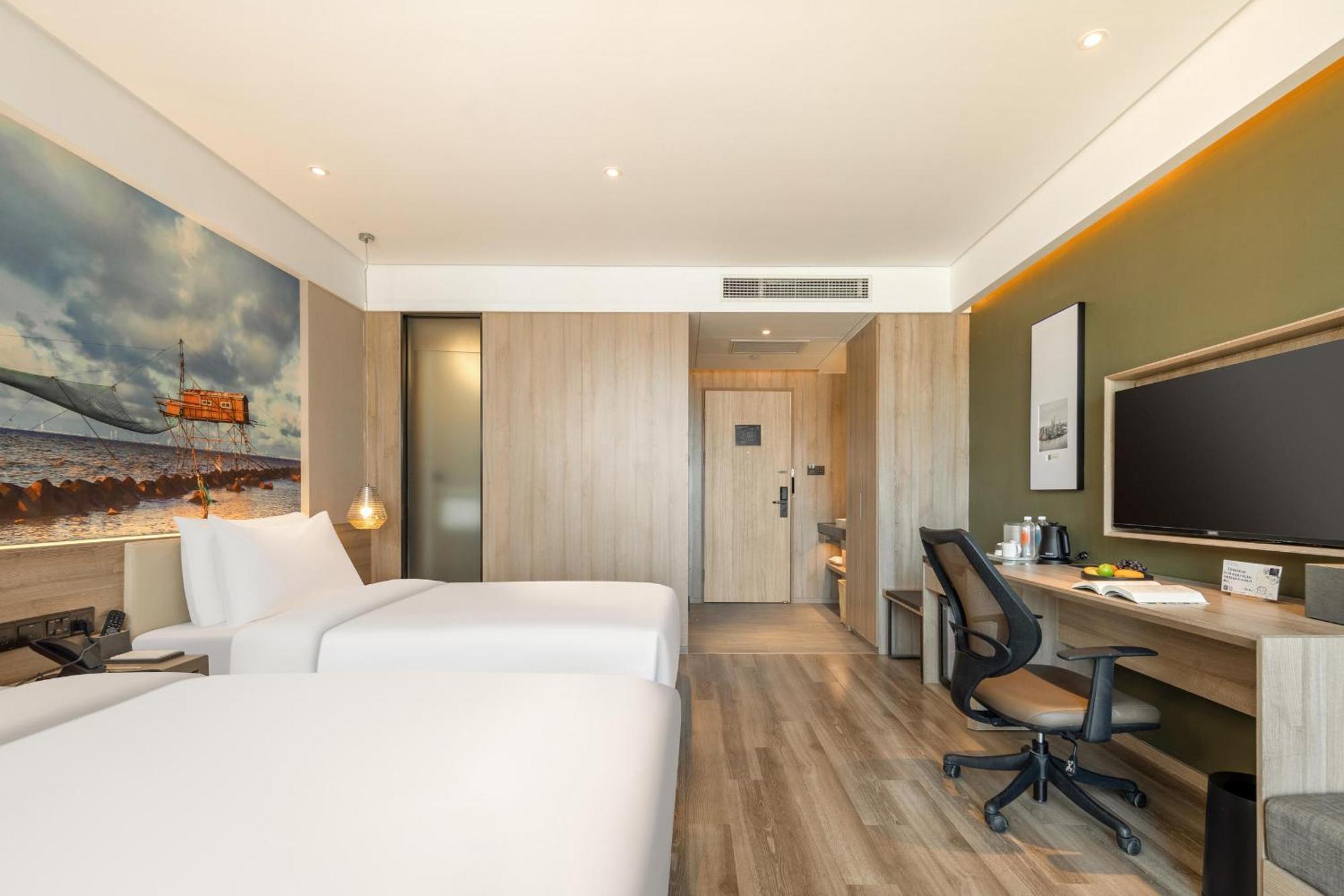 Atour Minhang Industrial Park Hotel 4*